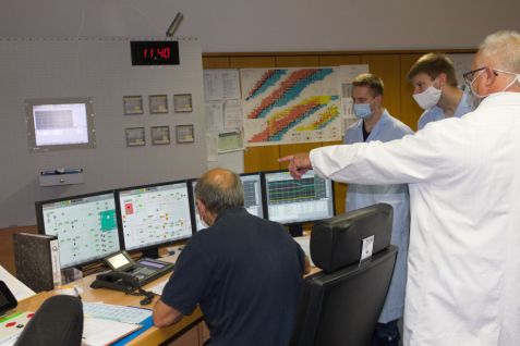 Experts Visit Controllroom